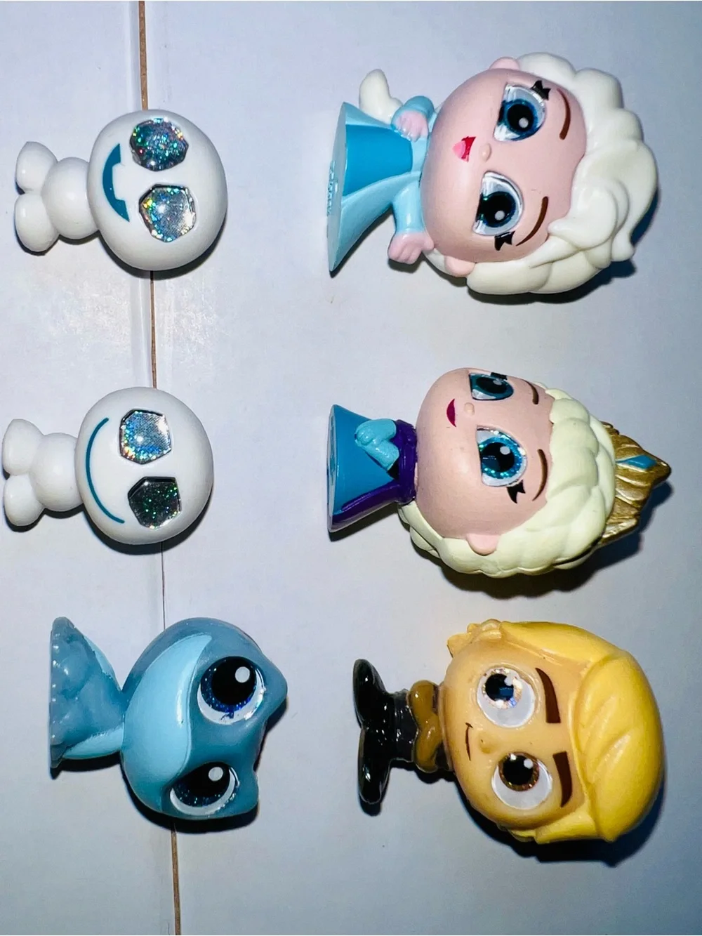 Disney Doorables  Frozen, Lot Of 8, Queen/Elsa, Olaf, Fire, Kristoff And Snowgie